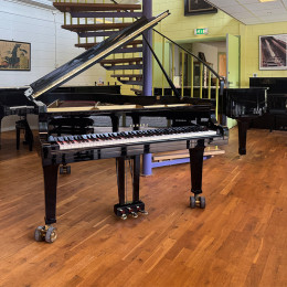 Yamaha C5 von 1984 in Zwart glimmend