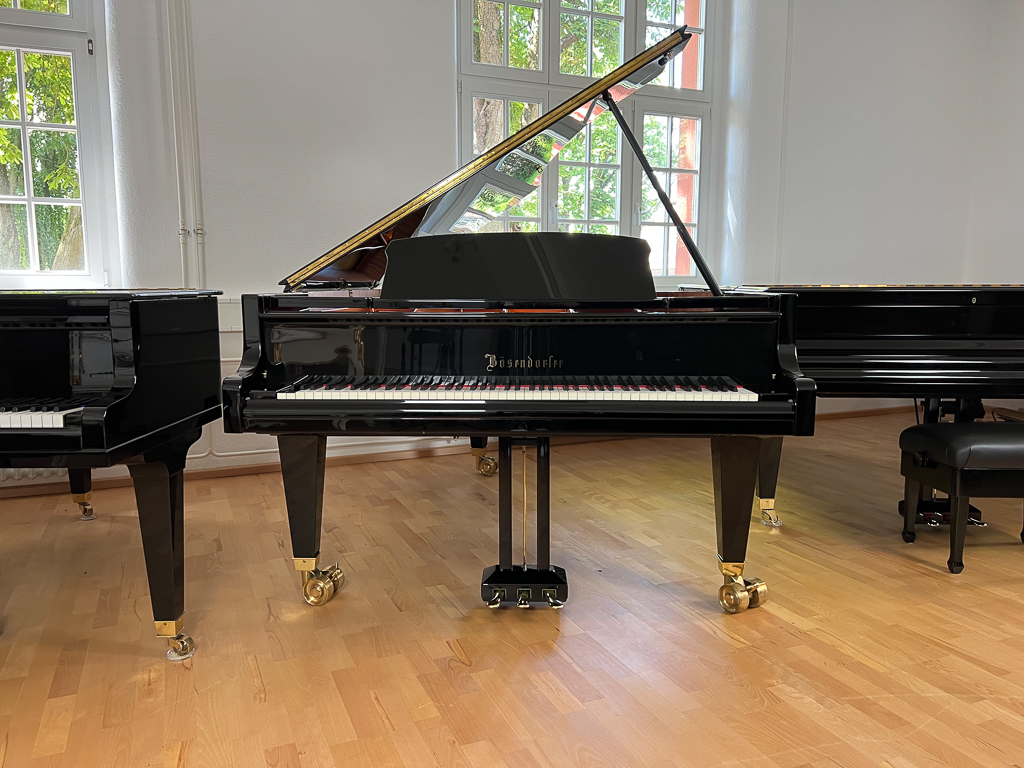 Bösendorfer Konzert 225 von 1981 in Zwart glimmend