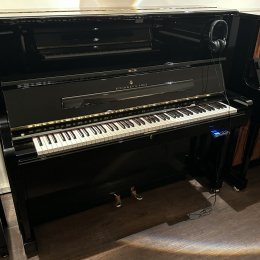 Steinway & Sons Modell K mit Stummschaltung von 2002 in Zwart glimmend