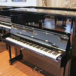Steinway & Sons K-132 von 1998 in Zwart glimmend