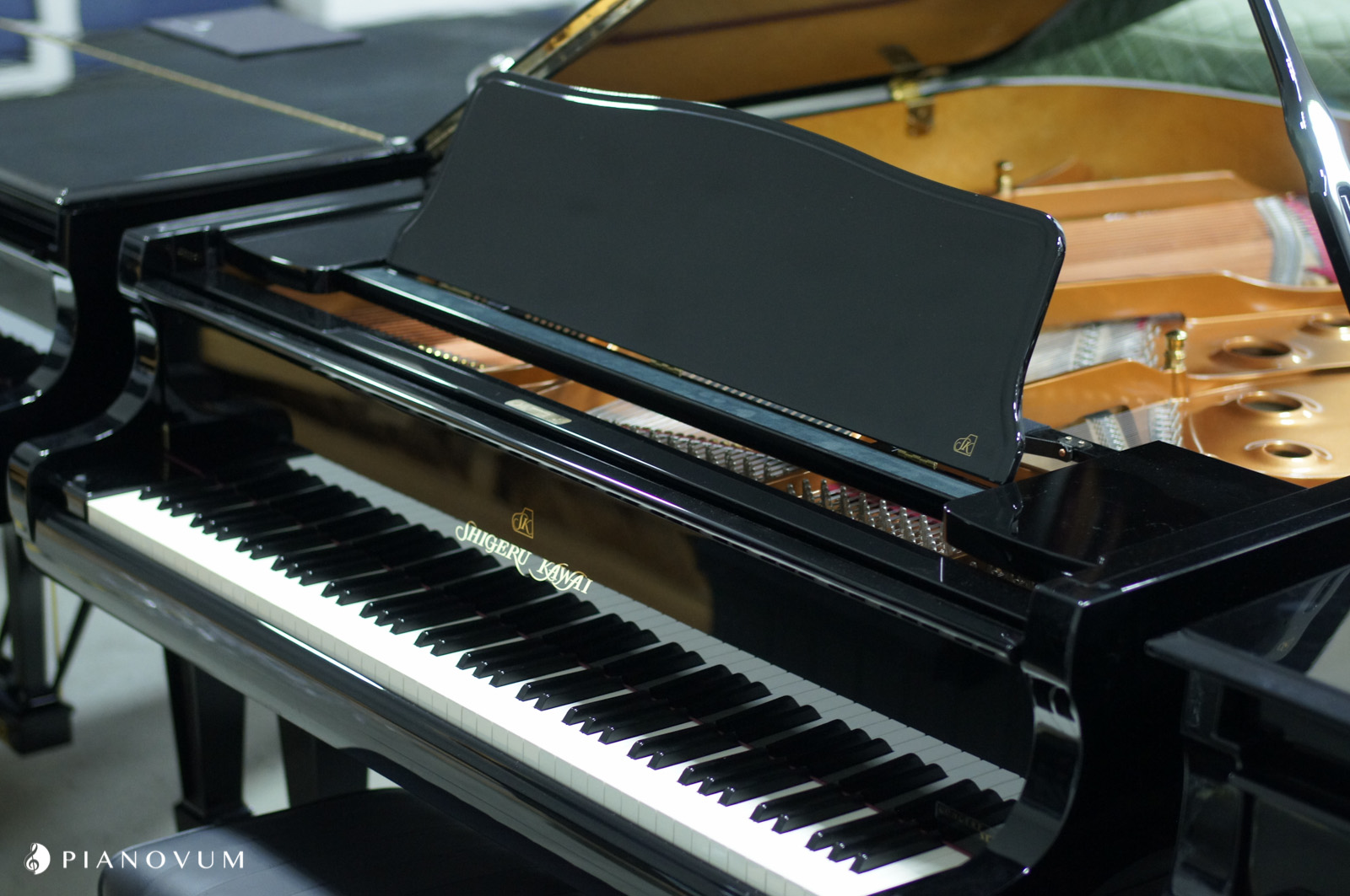 Kawai Shigeru KAWAI SK 2 von 2012 in Zwart glimmend