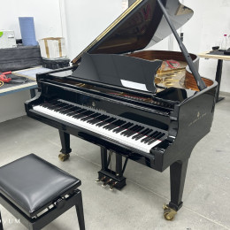 Steinway & Sons B-211 von 1987 in Zwart glimmend