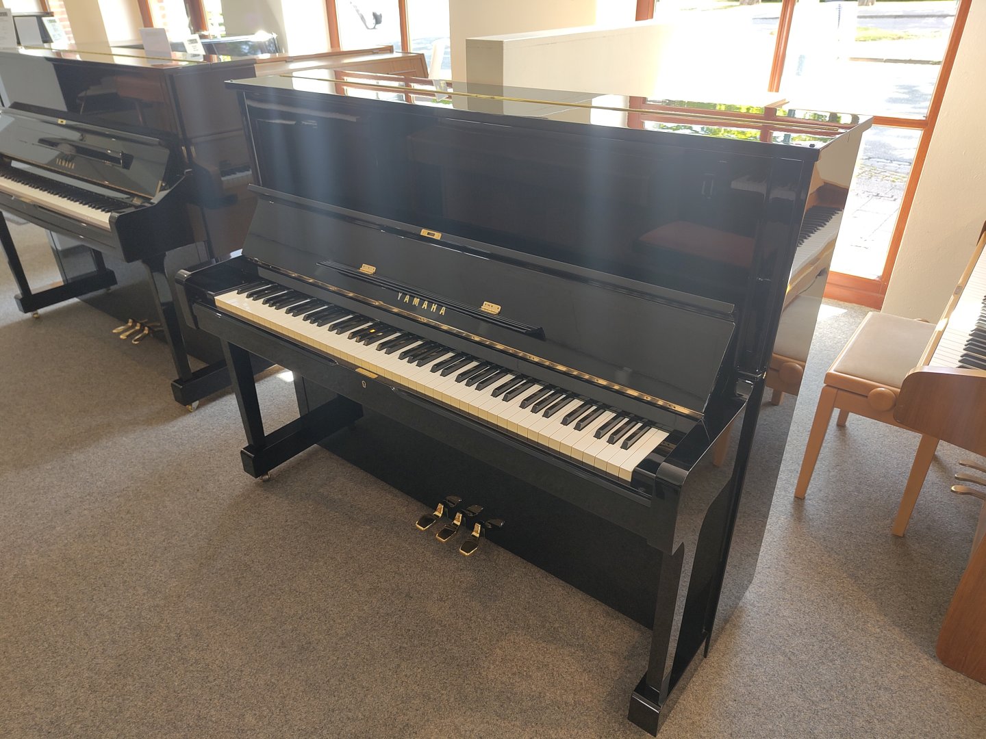 Yamaha U1 von 1980 in Zwart glimmend