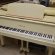 Yamaha G1 von 1970 in Wit glimmend